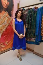 Bhagyashree at the launch of new collection by designer Nisha Sagar in Juhu, Mumbai on 13th Sept 2011 (7).JPG